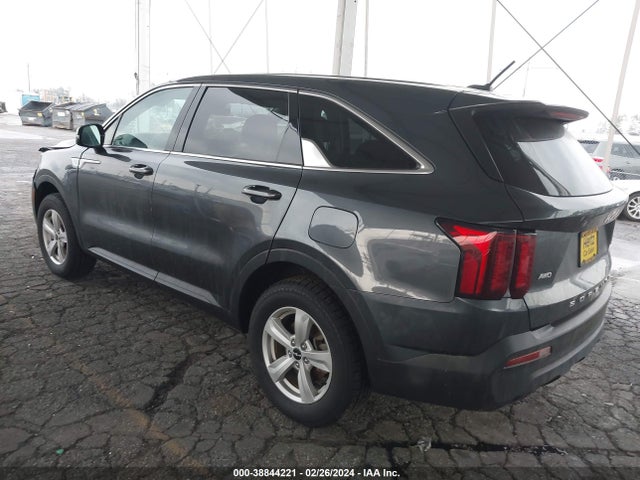 KIA SORENTO LX 2022 5XYRGDLC7NG123585 Image 3