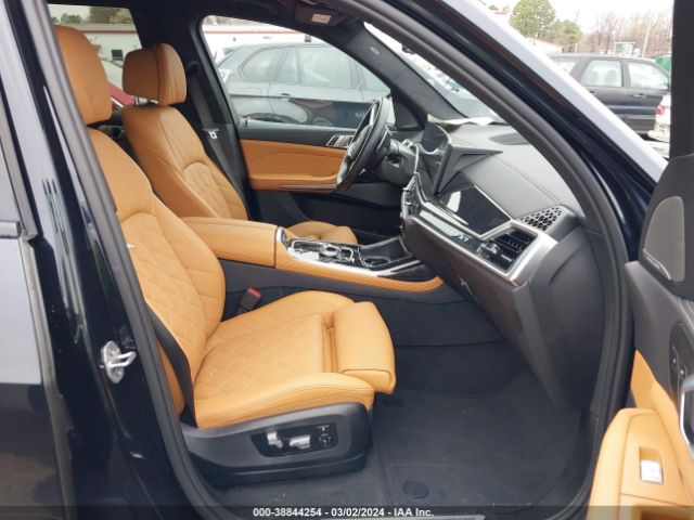 2023 BMW X7 5UX23EM05P9R77629 Photo 4