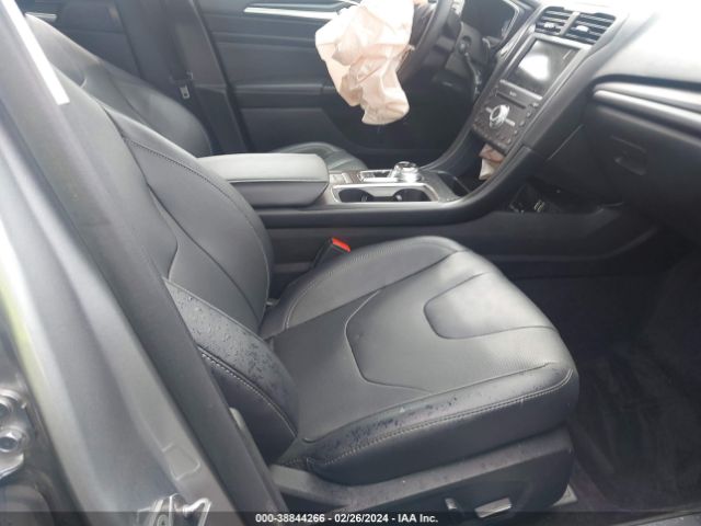 2020 FORD FUSION 3FA6P0SU8LR113999 Photo 4