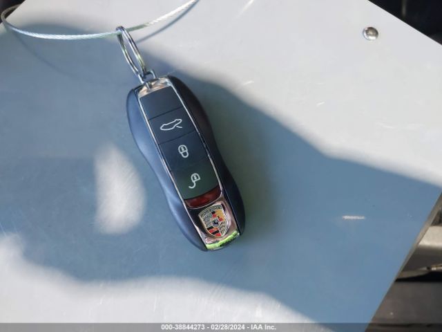 WP1AE2A26FLA52921 Porsche Cayenne E-hybrid S