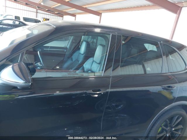 WP1AE2A26FLA52921 Porsche Cayenne E-hybrid S