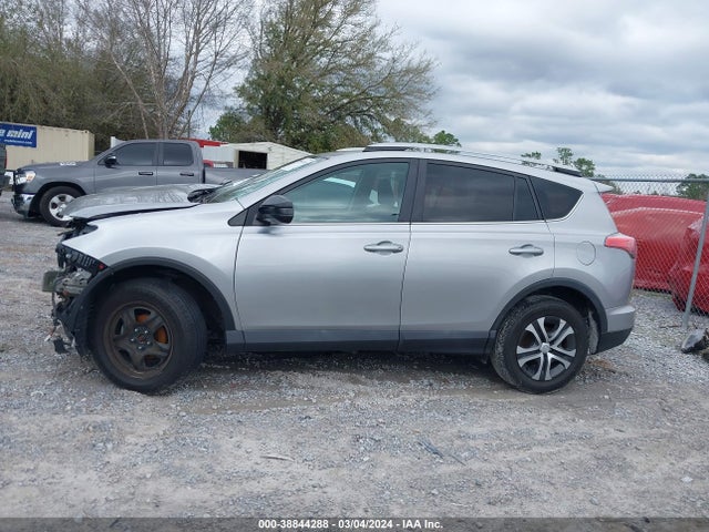 Toyota RAV4 LE 2017 2T3ZFREV9HW326675 Image 14