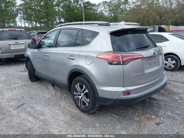 Toyota RAV4 LE 2017 2T3ZFREV9HW326675 Image 3
