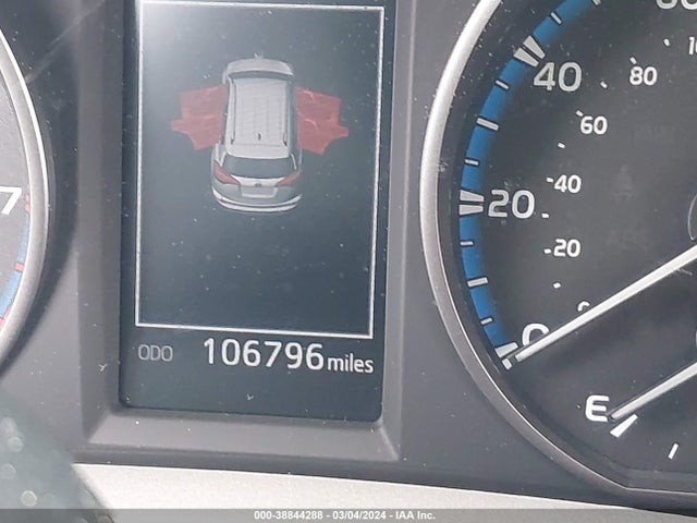 Toyota RAV4 LE 2017 2T3ZFREV9HW326675 Image 7