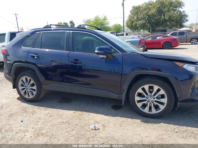 Toyota Rav4 Xle Premium 2021 JTMC1RFV2MD523309 Image 13