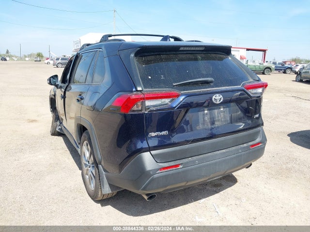 Toyota Rav4 Xle Premium 2021 JTMC1RFV2MD523309 Image 3