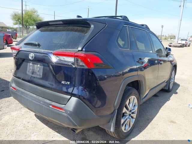 Toyota Rav4 Xle Premium 2021 JTMC1RFV2MD523309 Image 4