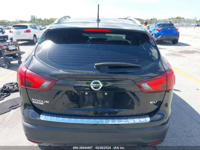 JN1BJ1CP7KW243957 Nissan Rogue Sport Sv