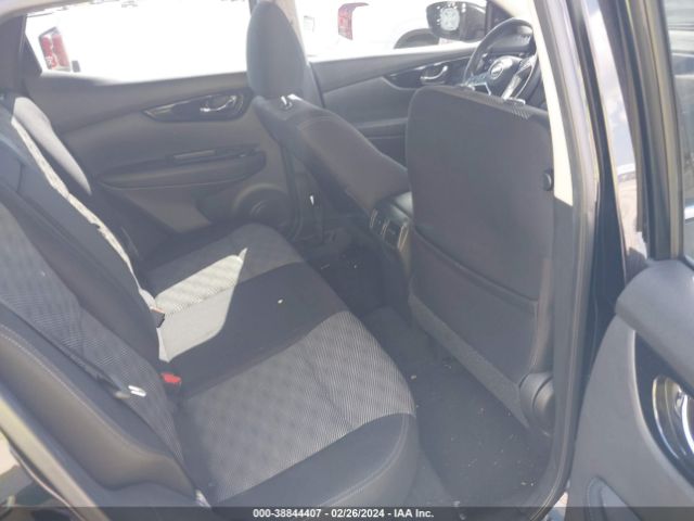 JN1BJ1CP7KW243957 Nissan Rogue Sport Sv