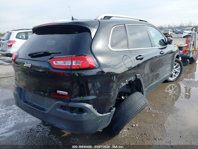1C4PJLCB5HW523601 Jeep Cherokee Latitude Fwd