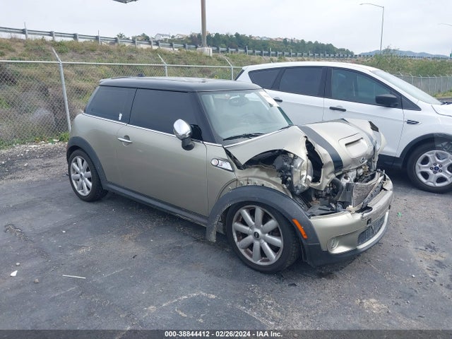 2009 MINI COOPER S WMWMF73539TW85670 Photo 0