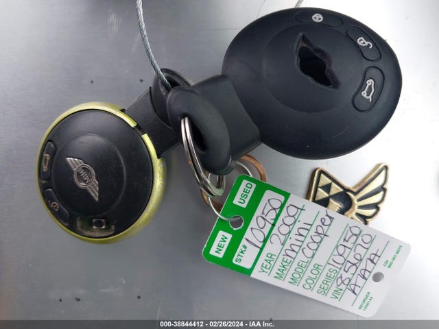 2009 MINI COOPER S WMWMF73539TW85670 Photo 10