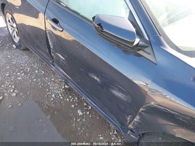 Honda Civic Lx 2018 19XFC2F50JE042967 Image 19