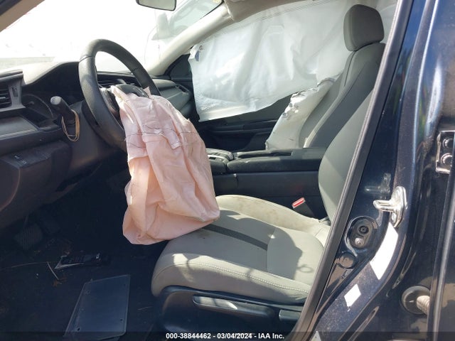 Honda Civic Lx 2018 19XFC2F50JE042967 Image 5
