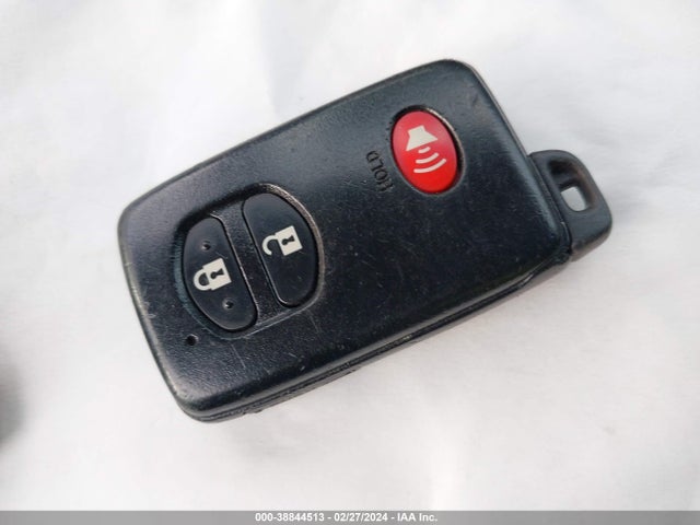 Toyota Prius V Four 2015 JTDZN3EU7FJ029634 Image 11