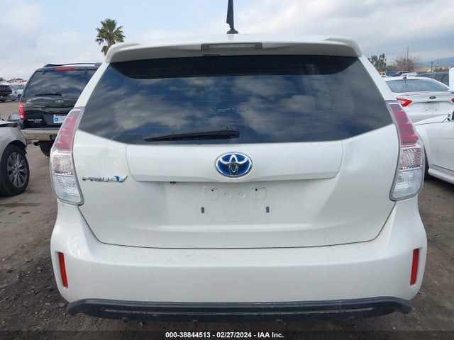 Toyota Prius V Four 2015 JTDZN3EU7FJ029634 Image 16