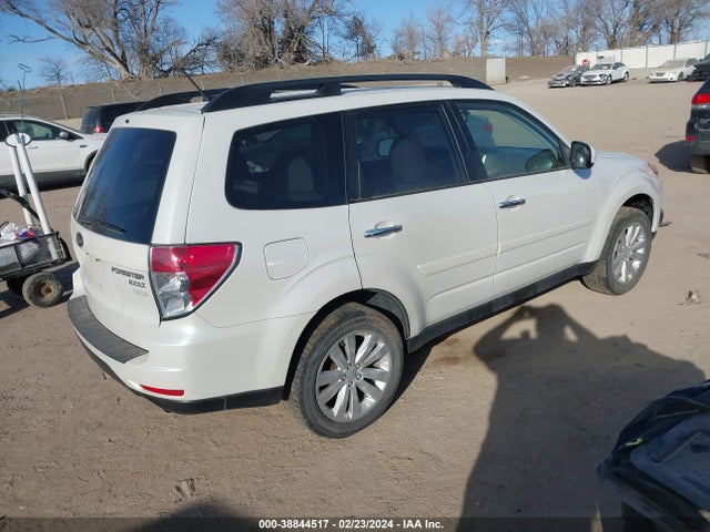 38844517 :رقم المزاد ، JF2SHADC2DH425725 vin ، 2013 Subaru Forester 2.5x Premium مزاد بيع