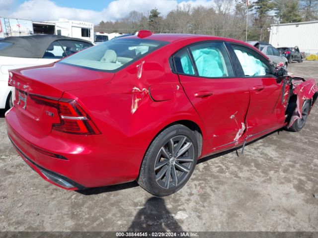 7JR102TZ4MG109313 Volvo S60 T5 Momentum