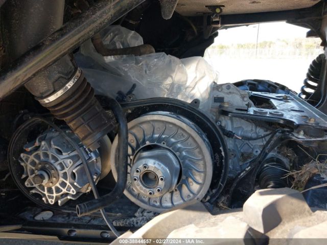 2023 CAN-AM COMMANDER MAX 3JBACAX48PK000781 Photo 8