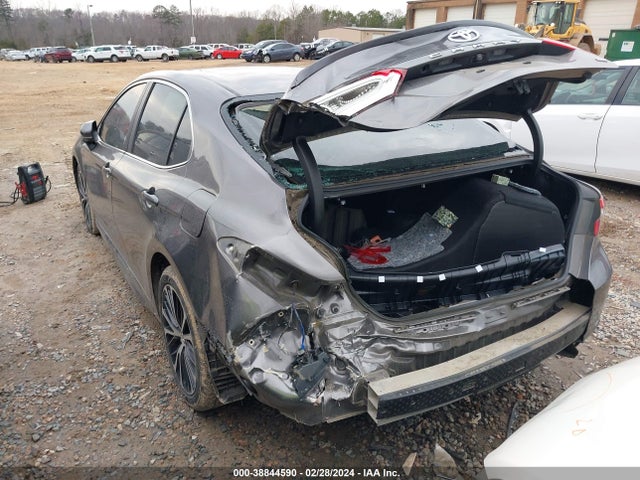 Toyota CAMRY SE 2018 4T1B11HK4JU013485 Image 3
