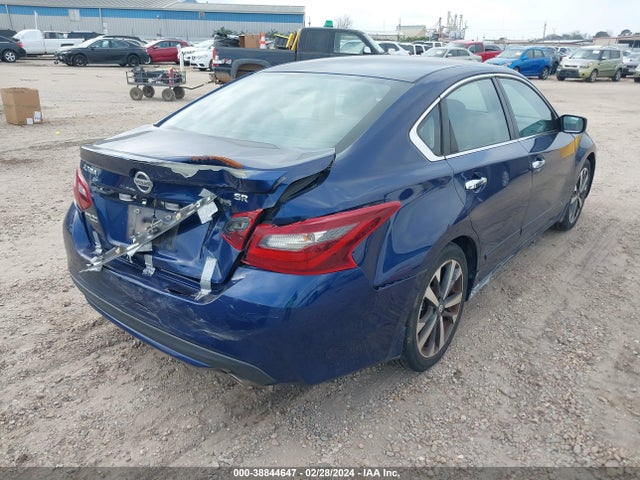 Nissan Altima 2.5 Sr 2017 1N4AL3AP3HC122621 Image 4