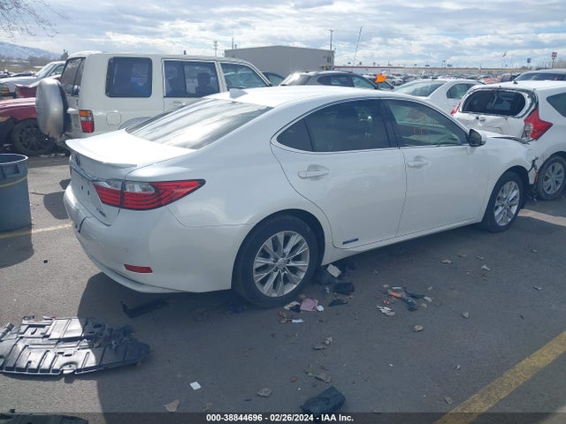 Lexus ES 300H 2015 JTHBW1GG0F2080590 Image 4