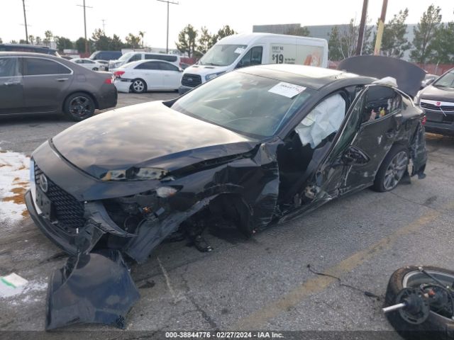 3MZBPAEM8KM104707 Mazda Mazda3 Premium Package