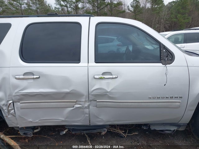 Chevrolet Suburban 1500 Ls 2014 1GNSCHE01ER129155 Image 13