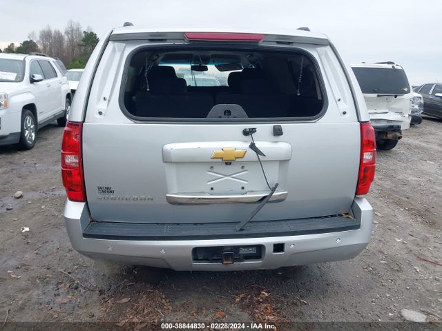 Chevrolet Suburban 1500 Ls 2014 1GNSCHE01ER129155 Image 16