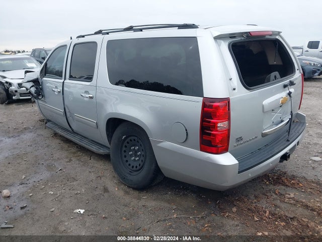 Chevrolet Suburban 1500 Ls 2014 1GNSCHE01ER129155 Image 3