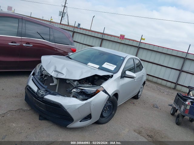 Toyota COROLLA LE 2017 5YFBURHE0HP626537 Image 2
