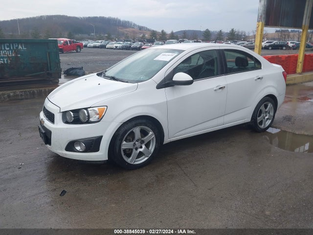 Chevrolet Sonic Ltz Auto 2014 1G1JE5SB1E4201903 Image 2