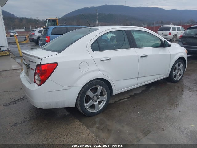 Chevrolet Sonic Ltz Auto 2014 1G1JE5SB1E4201903 Image 4