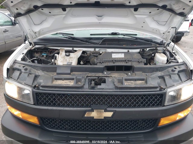 Chevrolet Express 2500 Work Van 2019 1GCWGAFP0K1196096 Image 10