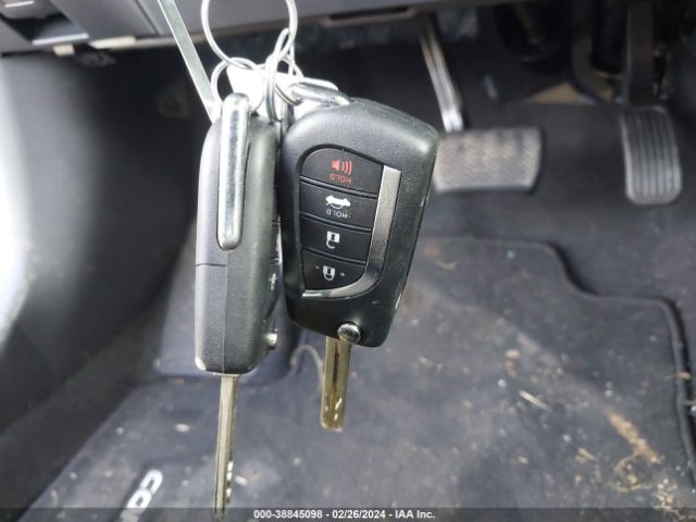 5YFB4MDE6RP113304 Toyota COROLLA LE