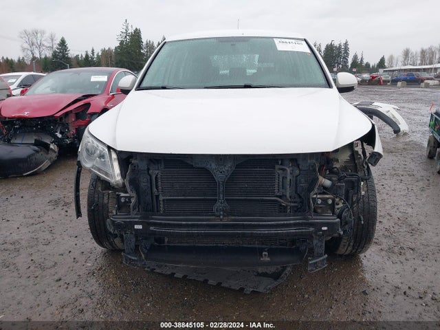 2011 VOLKSWAGEN TIGUAN S VIN: WVGAV7AX9BW525872