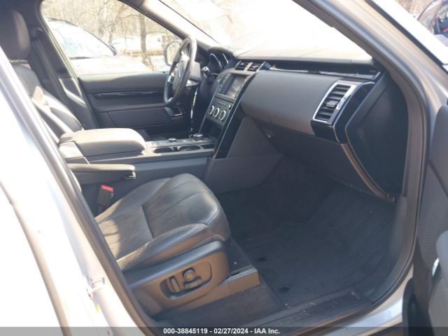 SALRGBBV5HA037311 Land Rover Discovery Se