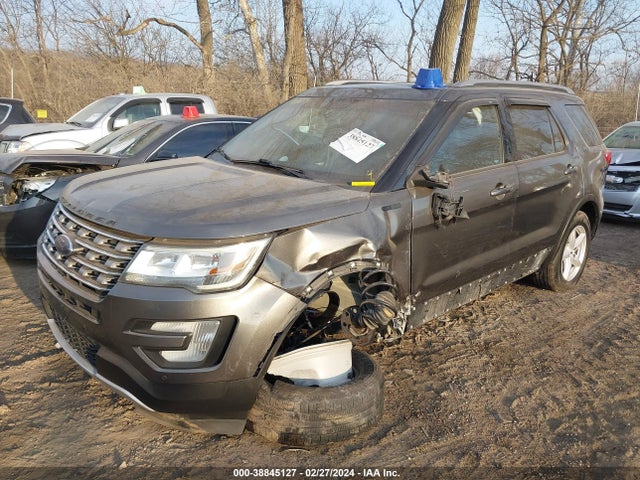 Ford EXPLORER XLT 2016 1FM5K8D85GGD06834 Image 2