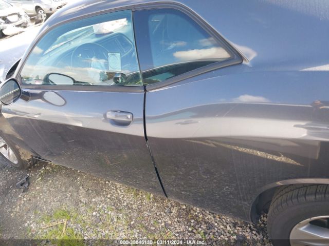 2C3CDZAG9GH138535 Dodge Challenger Sxt