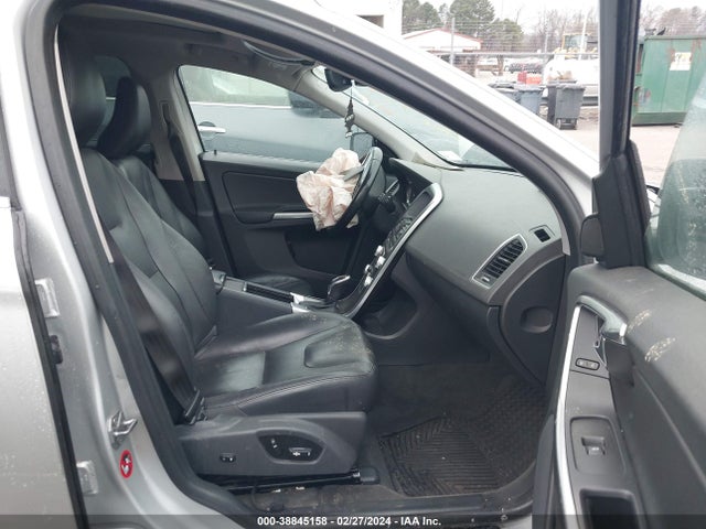 YV4612RK3F2735251 Volvo Xc60 T5/t5 Premier