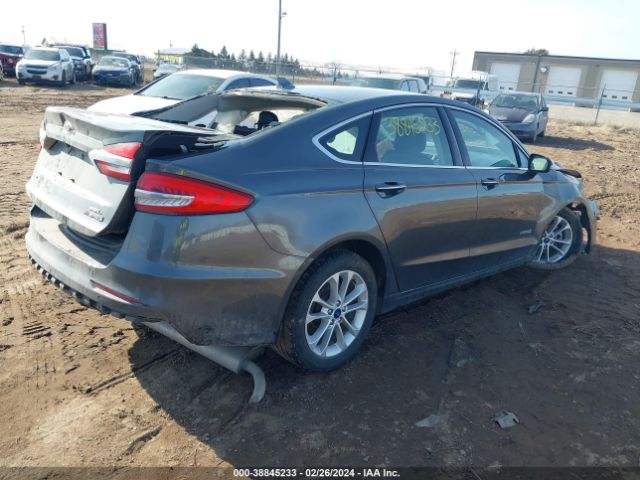 3FA6P0MUXKR124210 Ford Fusion Hybrid Sel
