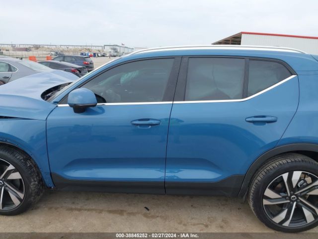 YV4L12UE4R2228870 Volvo Xc40 B5 Plus Bright Theme