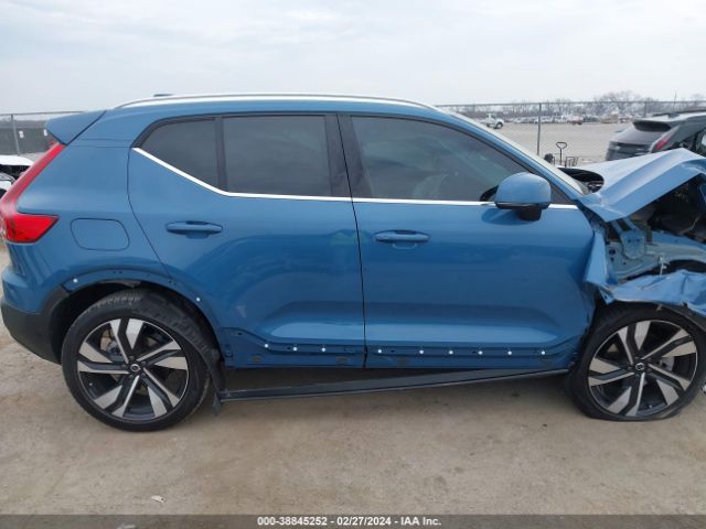 YV4L12UE4R2228870 Volvo Xc40 B5 Plus Bright Theme