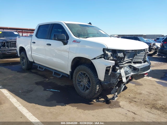 2019 3GCPYFED3KG237182 main image