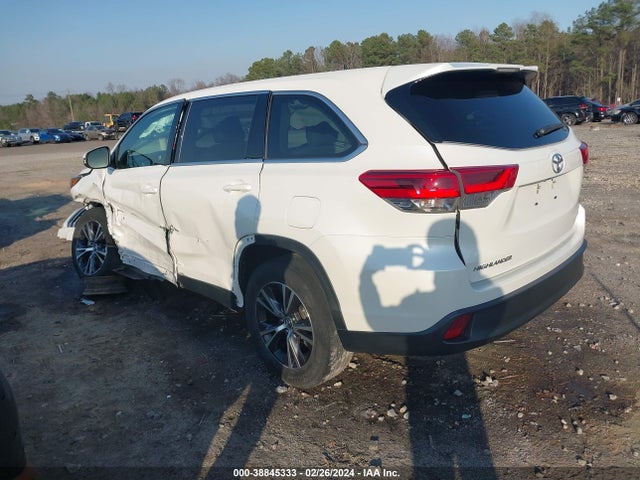 Toyota Highlander Le 2019 5TDZARFH7KS055048 Image 3
