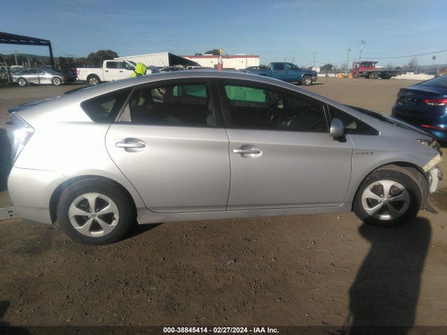 Toyota Prius Two 2015 JTDKN3DU9F1932225 Image 14
