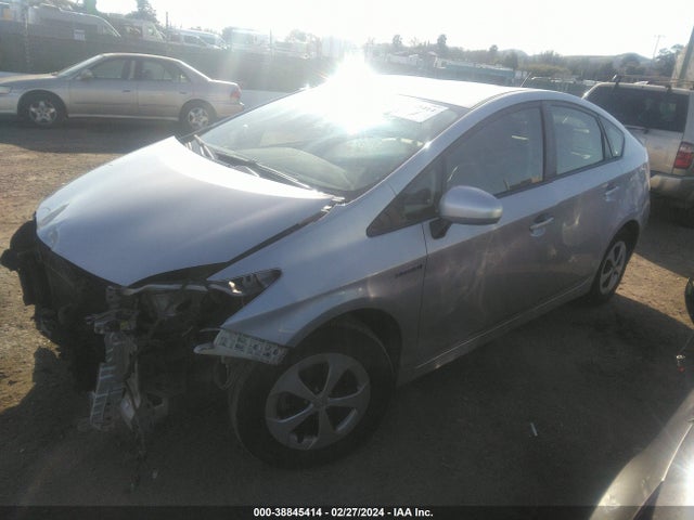 Toyota Prius Two 2015 JTDKN3DU9F1932225 Image 2
