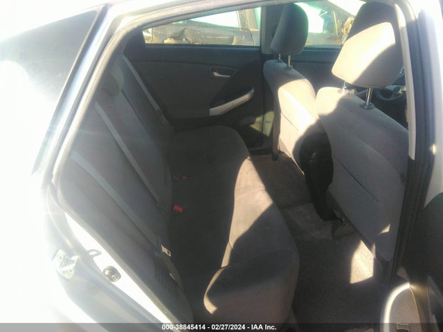 Toyota Prius Two 2015 JTDKN3DU9F1932225 Image 8