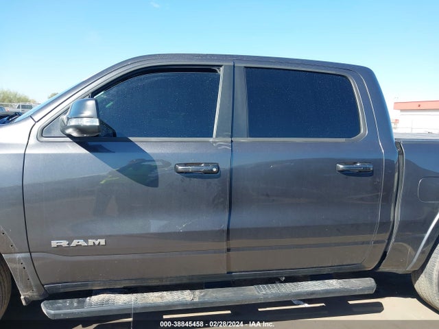RAM 1500 Laramie  4x4 5'7 Box 2022 1C6SRFJT7NN141935 Image 15