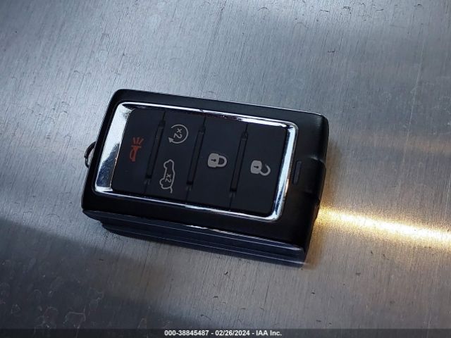 1C4RJKAG8P8821872 Jeep Grand Cherokee L Laredo 4x4